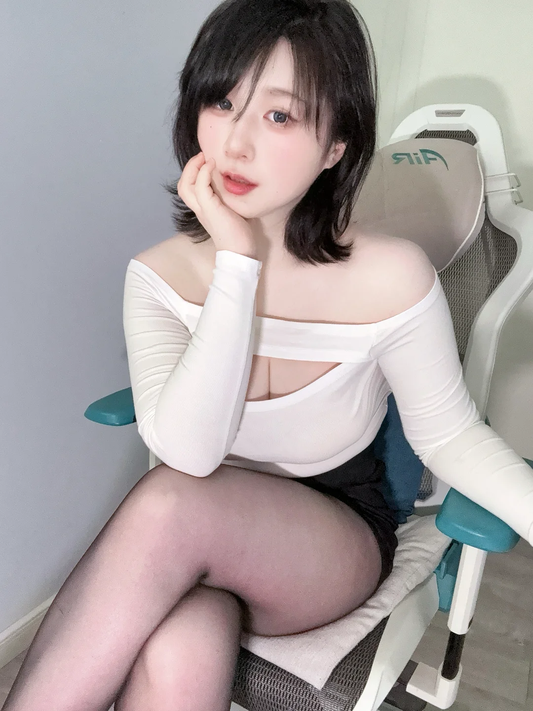 Zyra秋 - No.013 妈妈的裙子 [47P-216MB] tg@simisebaisi 【丝足阁】026.webp